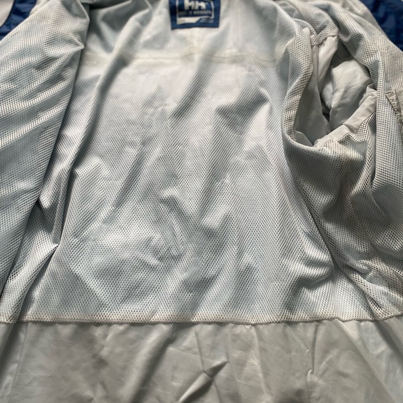 Helly Hansen water/wind resistant zip up - Picture 5 of 7